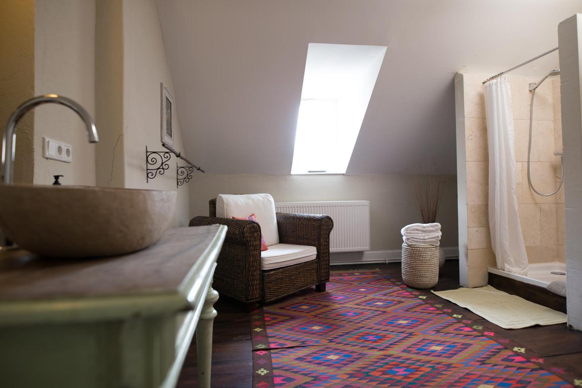 Liegen;Schaft Guesthouse Oestrich-Winkel Pokoj fotografie